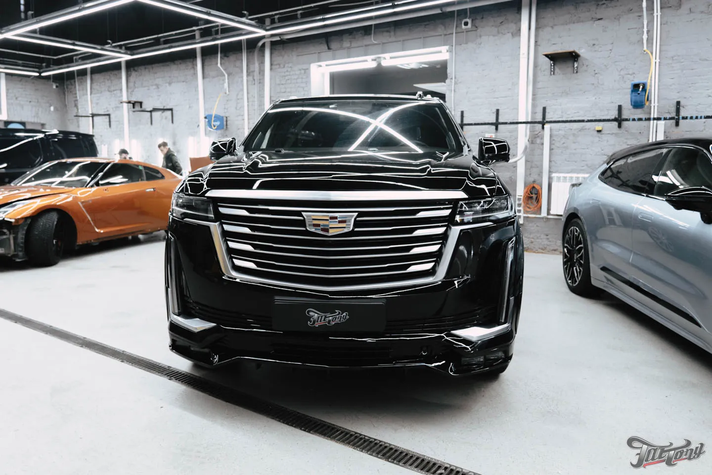 Кузовной ремонт Cadillac Escalade после ДТП